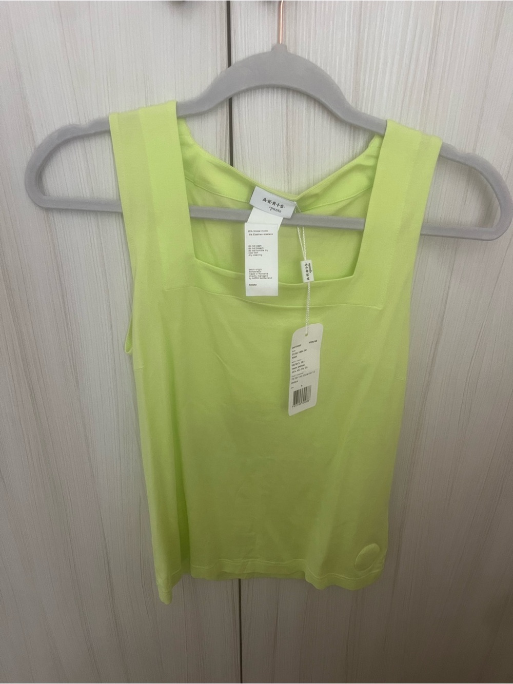 Akris Punto Neon Lime Square-Neck Tank
